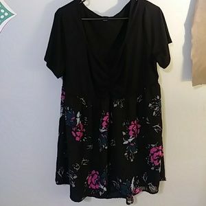 Black and floral 2X top